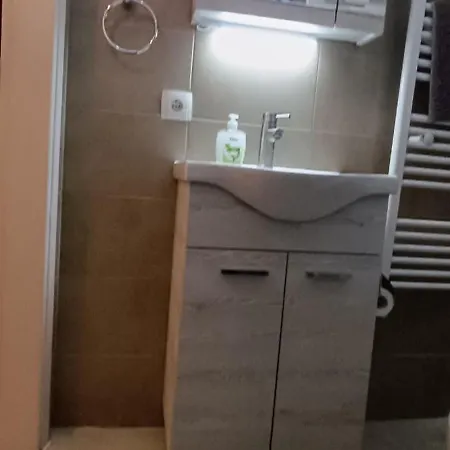 شقة Apartmentssindesmos *