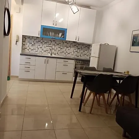 شقة Apartmentssindesmos Peraía